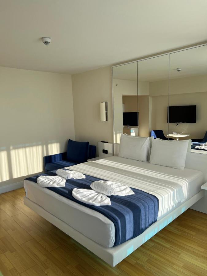 Orbi City Aparthotel Black Sea View Batumi Exterior foto