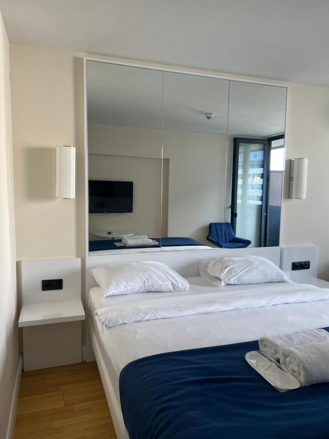 Orbi City Aparthotel Black Sea View Batumi Exterior foto