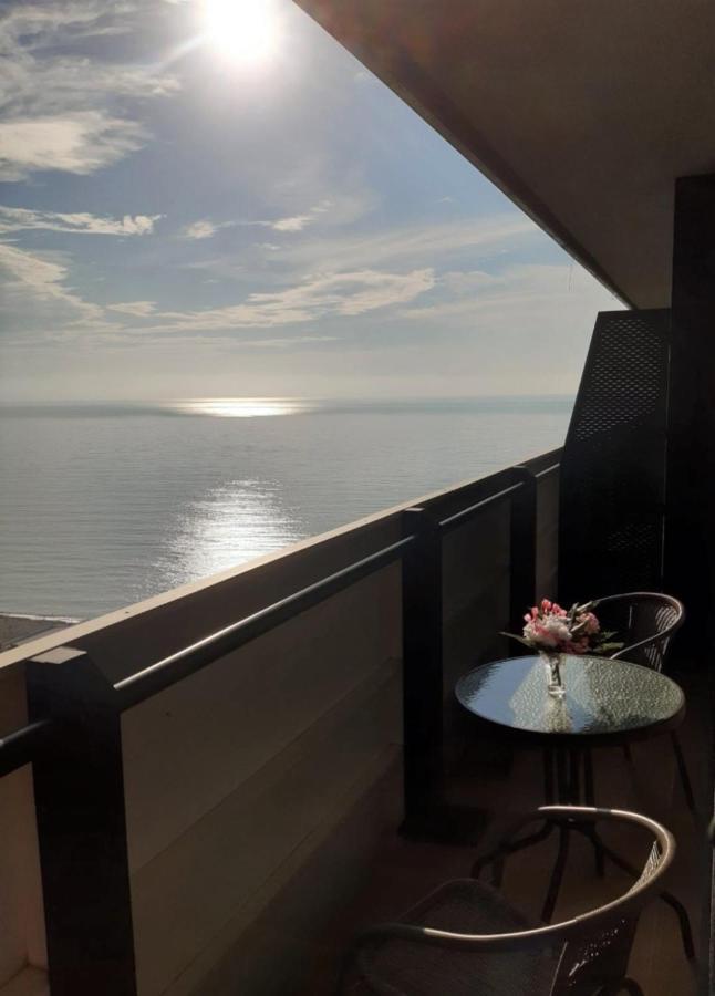 Orbi City Aparthotel Black Sea View Batumi Exterior foto